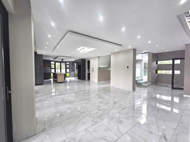 5 Bedroom Property for Sale in The Islands Estates North West